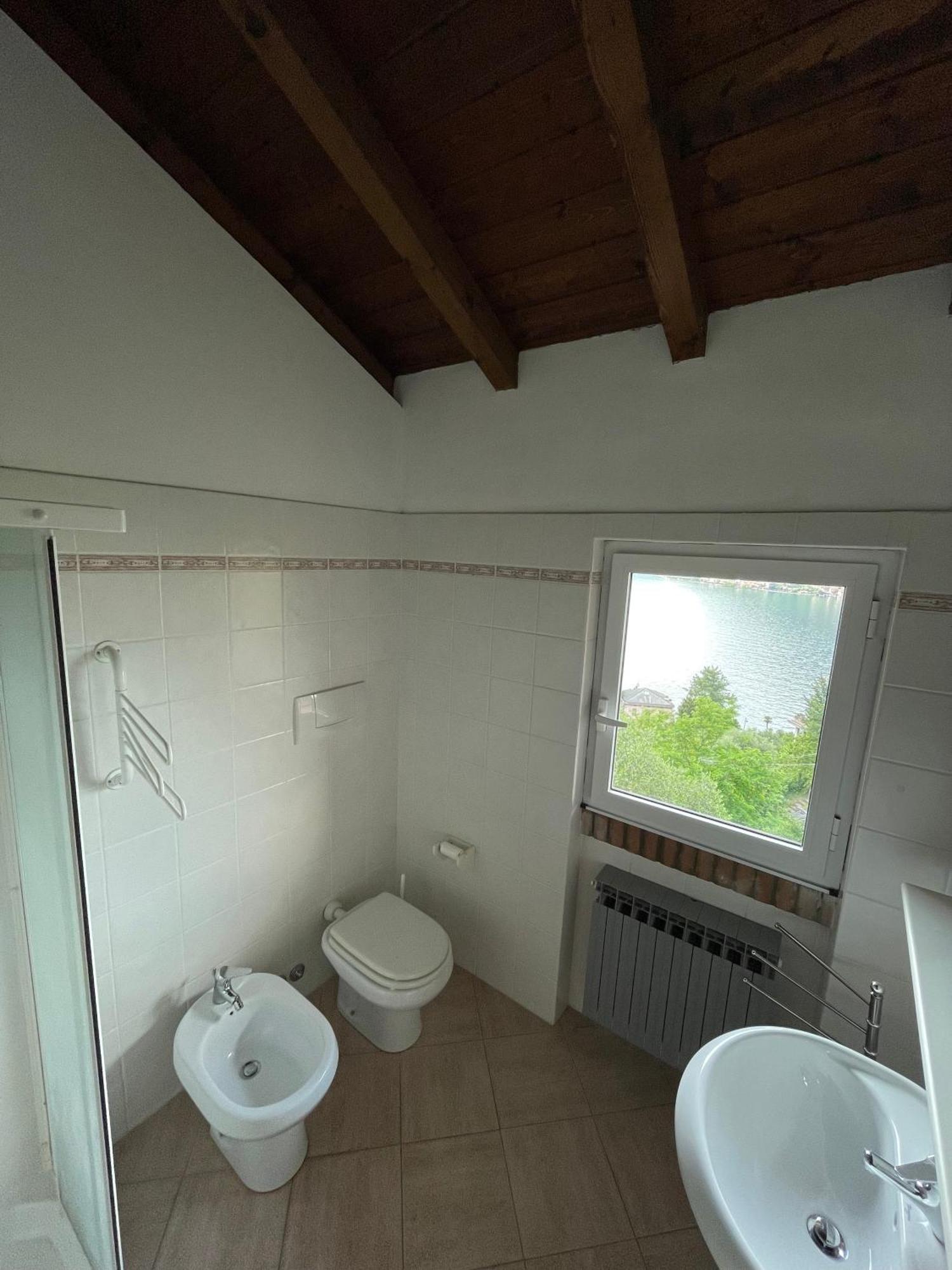 Appartamento Lake View Di Villa Giuliana スルツァーノ エクステリア 写真